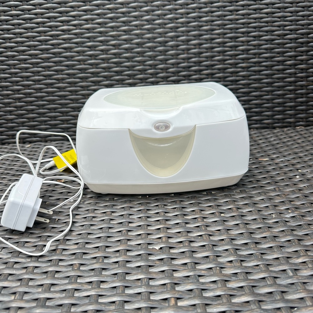 ✨Munchkin brand Baby Wipe Warmer